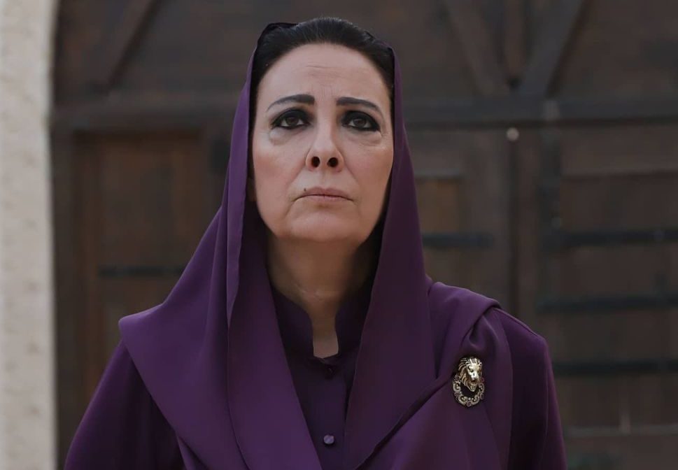 Ce se întâmplă diseară în „Hercai": Azize Aslanbey (Ayda ...